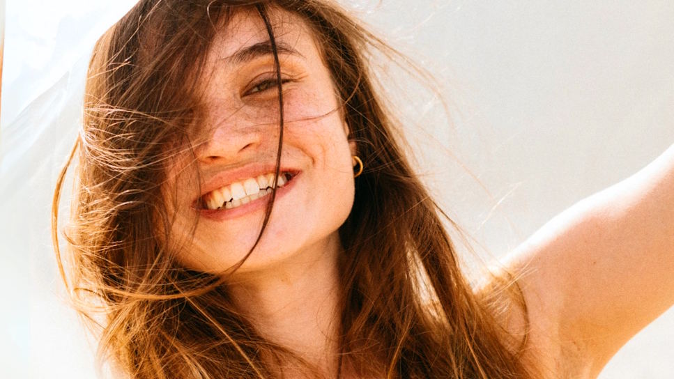 le-charisme-passe-par-la-detente-du-visage